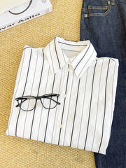 Black and White Striped Loose with A Wide Shoulder and Sleeve Top