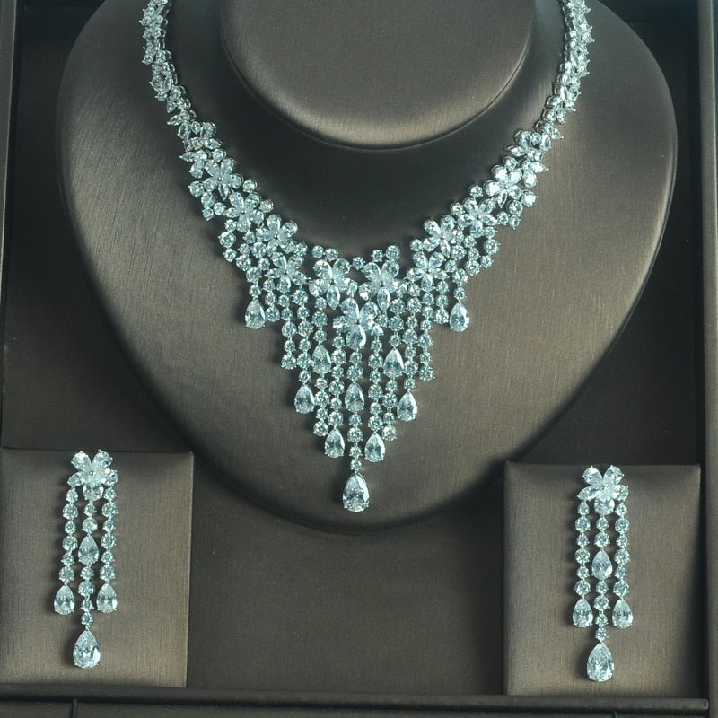 Luxury Shiny Crystal CZ Stone Pendant Necklace Jewelry Set
